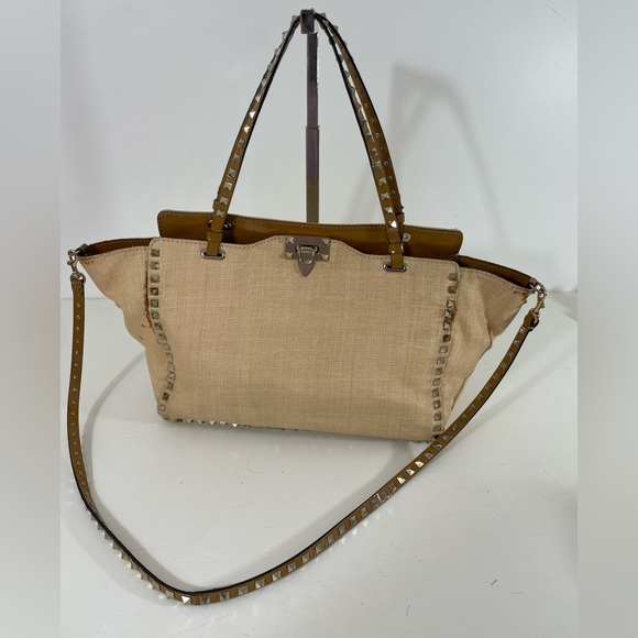 Valentino Garavani
Rockstud Medium Trapeze Tote Bag - Picture 3 of 14